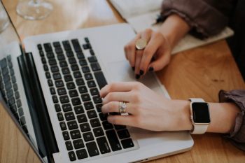 christin-hume-hBuwVLcYTnA-unsplash christin-hume-hBuwVLcYTnA-unsplash